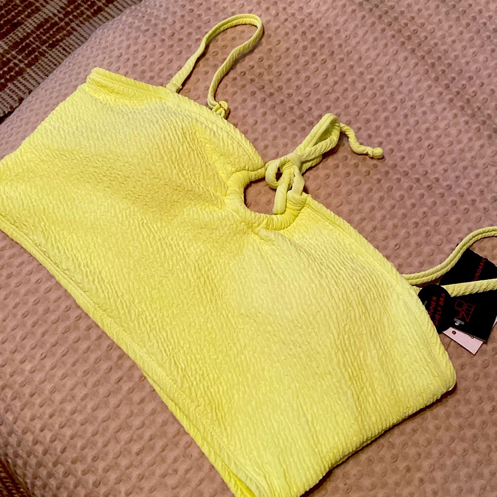 Large neon top crop top it has a inner self bra